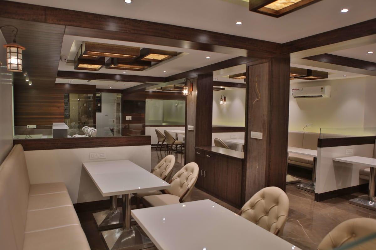 Hotel K P Pride Jalgaon Exteriör bild